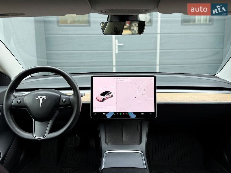 Седан Tesla Model 3 2021 в Києві