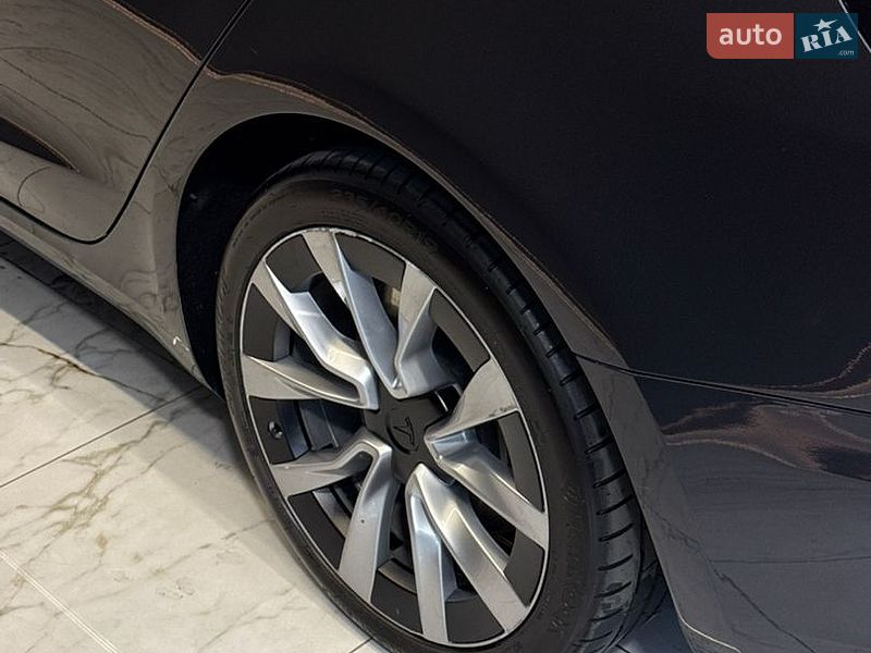 Седан Tesla Model 3 2024 в Одессе