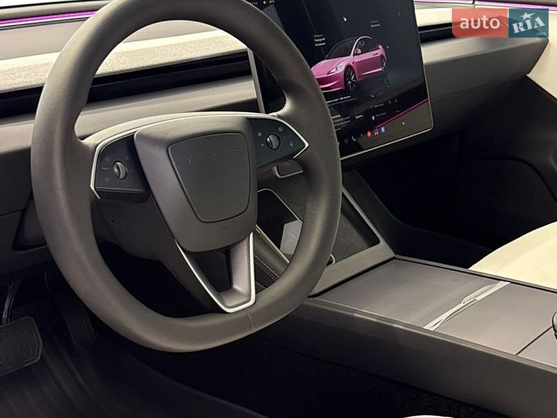 Седан Tesla Model 3 2024 в Одессе