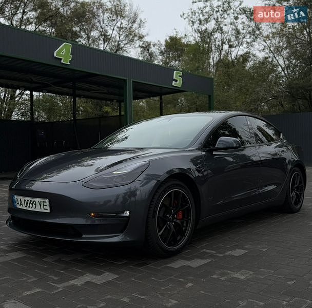 Седан Tesla Model 3 2021 в Запоріжжі