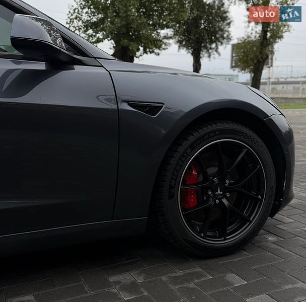 Седан Tesla Model 3 2021 в Запоріжжі