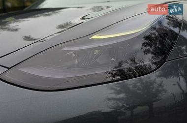 Седан Tesla Model 3 2021 в Запоріжжі