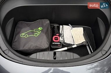 Седан Tesla Model 3 2021 в Запоріжжі