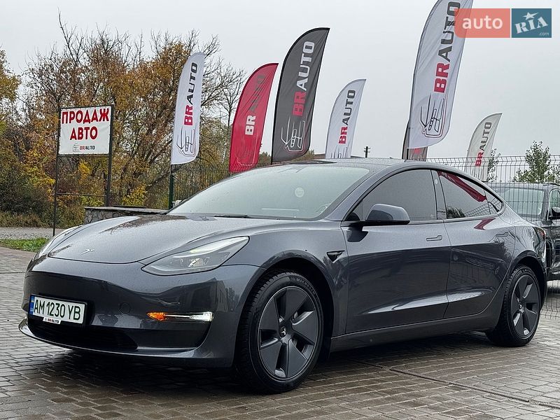 Tesla Model 3 2023