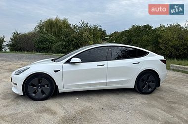 Седан Tesla Model 3 2021 в Дніпрі