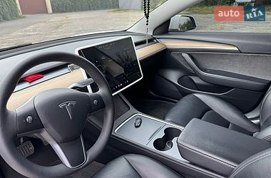 Седан Tesla Model 3 2021 в Дніпрі