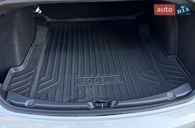 Седан Tesla Model 3 2021 в Дніпрі