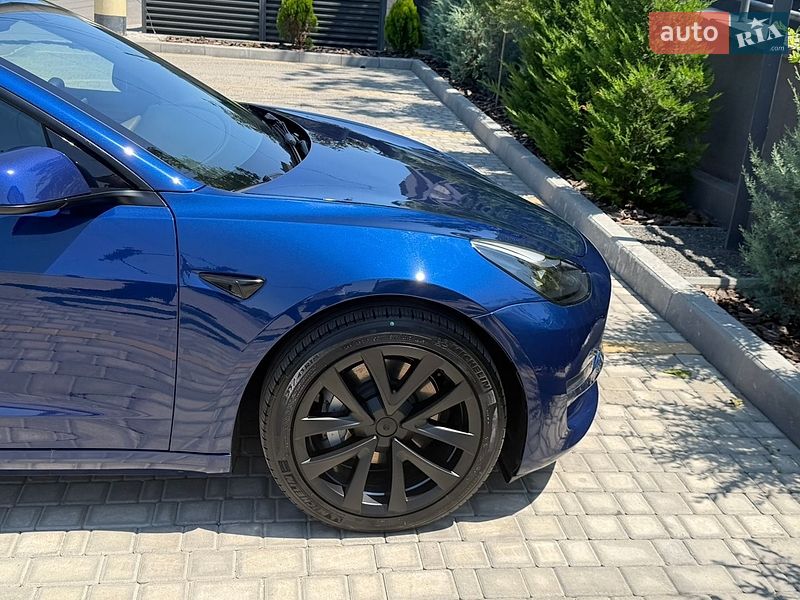 Седан Tesla Model 3 2021 в Одессе