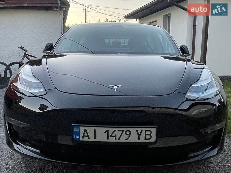 Tesla Model 3 2020