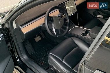 Седан Tesla Model 3 2021 в Одессе