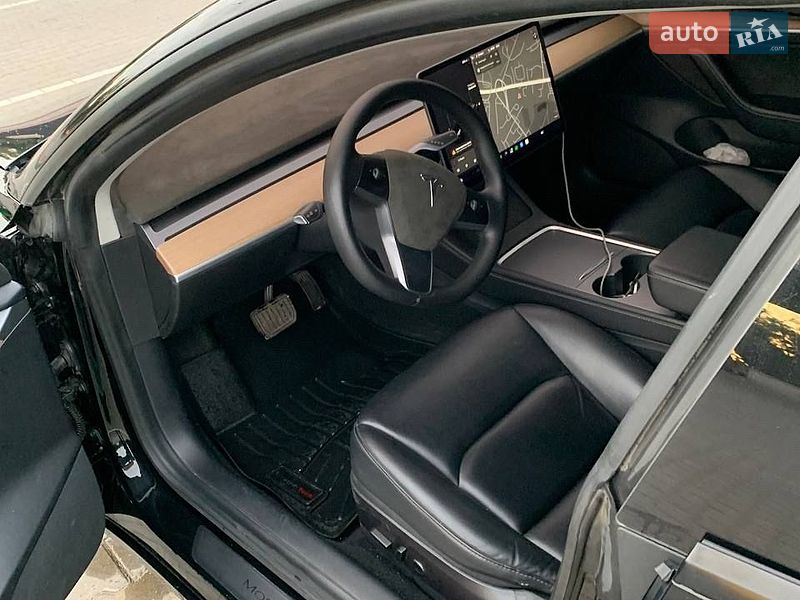 Седан Tesla Model 3 2021 в Одессе