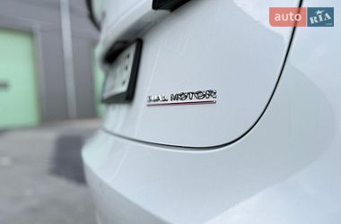 Седан Tesla Model 3 2018 в Львові