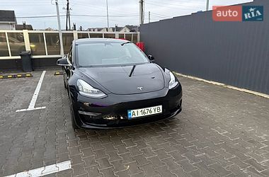 Седан Tesla Model 3 2020 в Києві