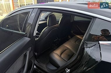 Седан Tesla Model 3 2020 в Києві