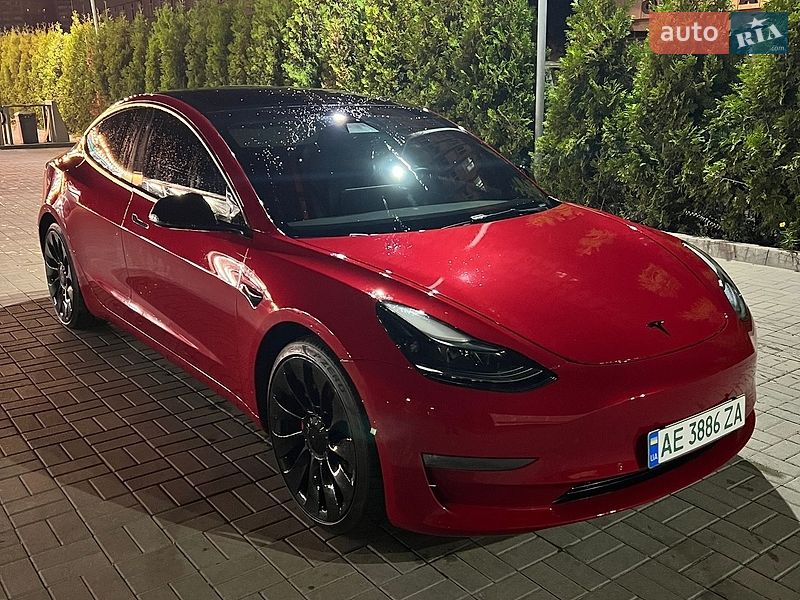 Седан Tesla Model 3 2022 в Дніпрі