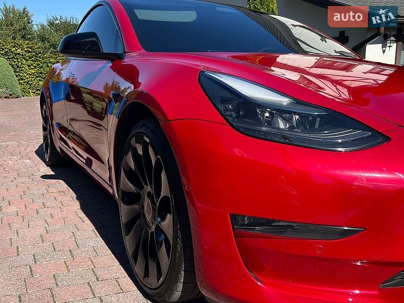 Седан Tesla Model 3 2022 в Дніпрі