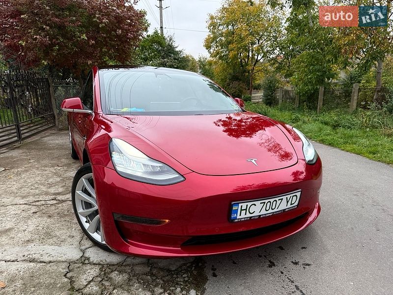 Седан Tesla Model 3 2019 в Трускавце