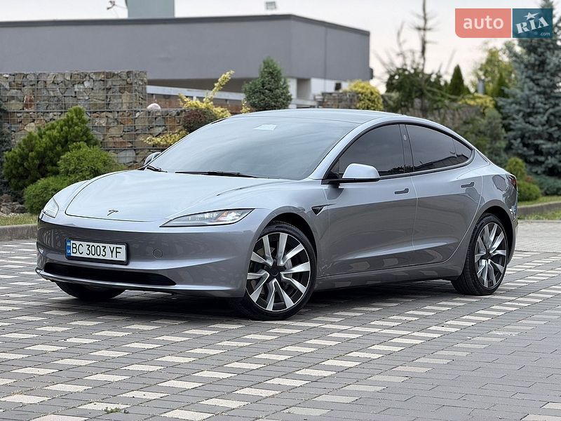 Седан Tesla Model 3 2025 в Стрые