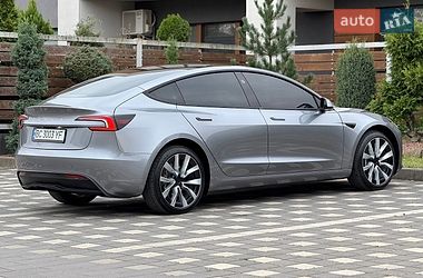 Седан Tesla Model 3 2025 в Стрые