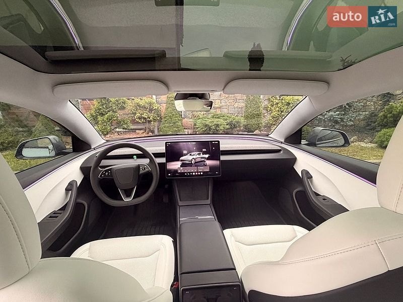 Седан Tesla Model 3 2025 в Стрые
