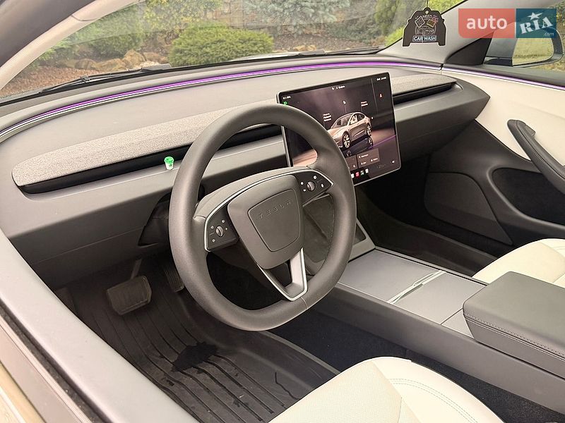 Седан Tesla Model 3 2025 в Стрые