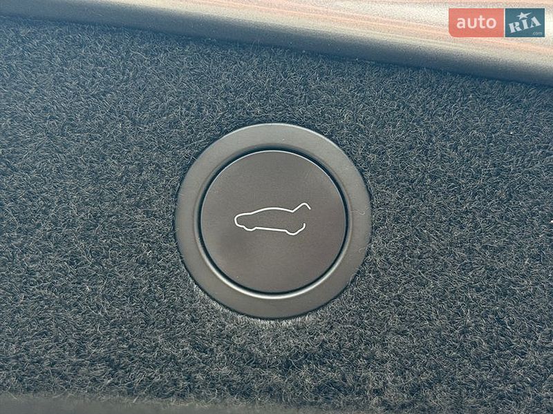 Седан Tesla Model 3 2025 в Стрые
