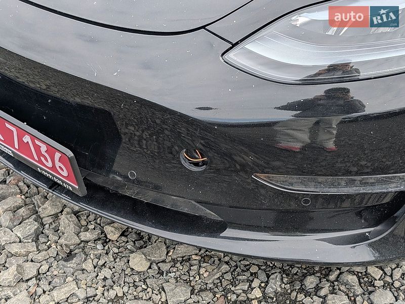 Седан Tesla Model 3 2018 в Луцьку