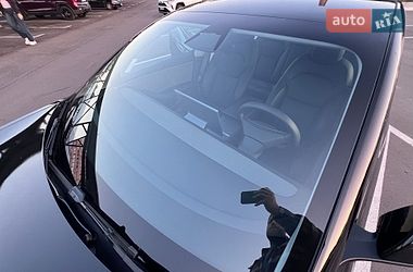Седан Tesla Model 3 2023 в Киеве