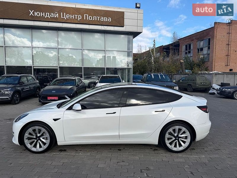 Седан Tesla Model 3 2021 в Полтаве