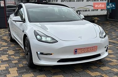 Седан Tesla Model 3 2023 в Львові