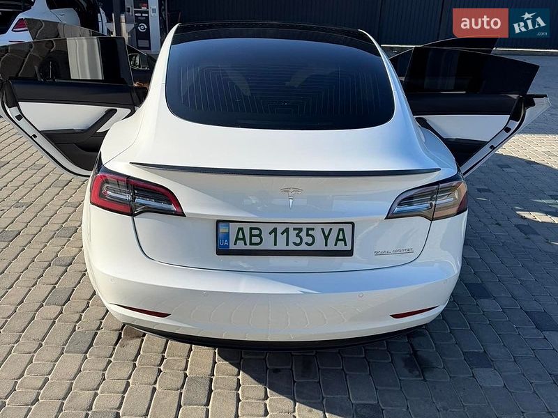 Седан Tesla Model 3 2019 в Вінниці