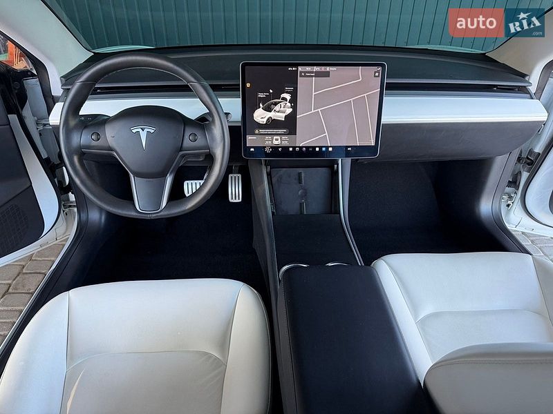 Седан Tesla Model 3 2019 в Вінниці