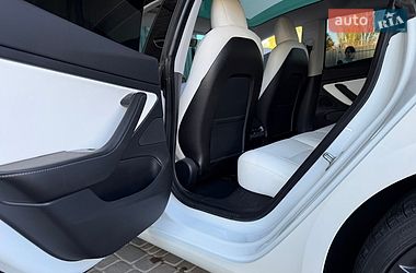 Седан Tesla Model 3 2019 в Вінниці