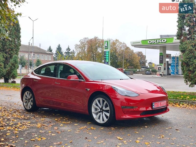 Седан Tesla Model 3 2018 в Белой Церкви