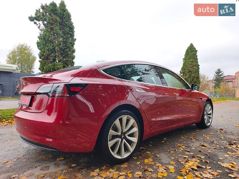 Седан Tesla Model 3 2018 в Белой Церкви