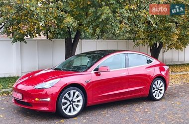 Седан Tesla Model 3 2018 в Белой Церкви