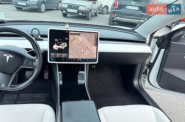 Седан Tesla Model 3 2018 в Днепре