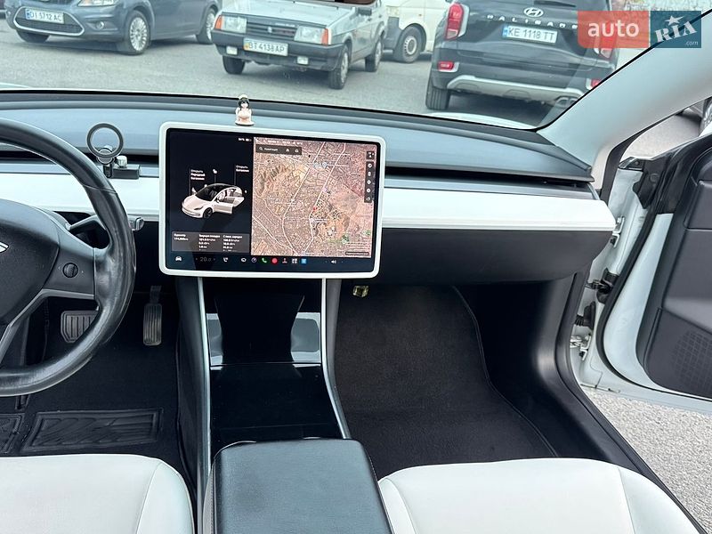 Седан Tesla Model 3 2018 в Днепре