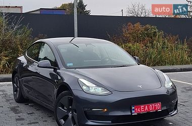 Седан Tesla Model 3 2022 в Самборе