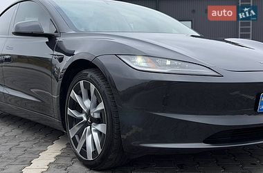 Седан Tesla Model 3 2024 в Кривом Роге