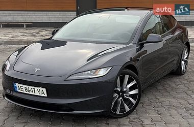 Седан Tesla Model 3 2024 в Кривом Роге