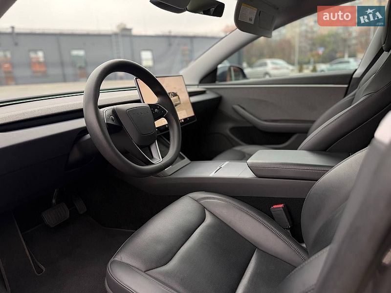 Седан Tesla Model 3 2024 в Кривом Роге