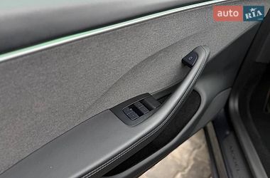 Седан Tesla Model 3 2024 в Кривом Роге