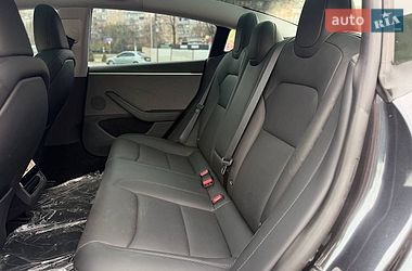 Седан Tesla Model 3 2024 в Кривом Роге