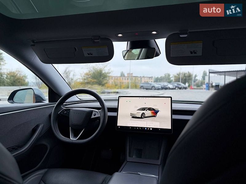 Седан Tesla Model 3 2024 в Кривом Роге
