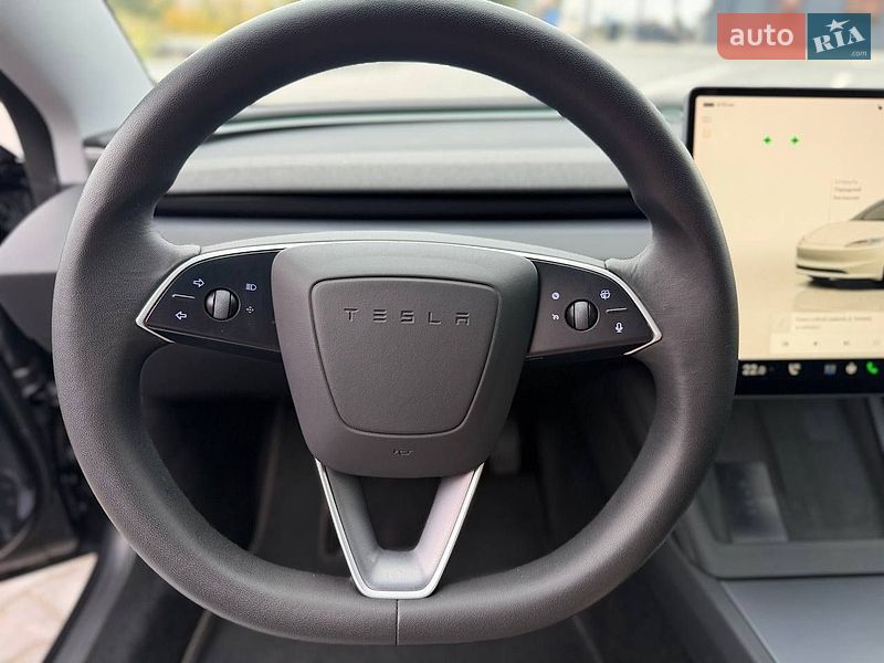 Седан Tesla Model 3 2024 в Кривом Роге