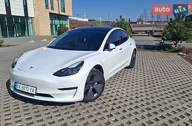 Седан Tesla Model 3 2023 в Виннице