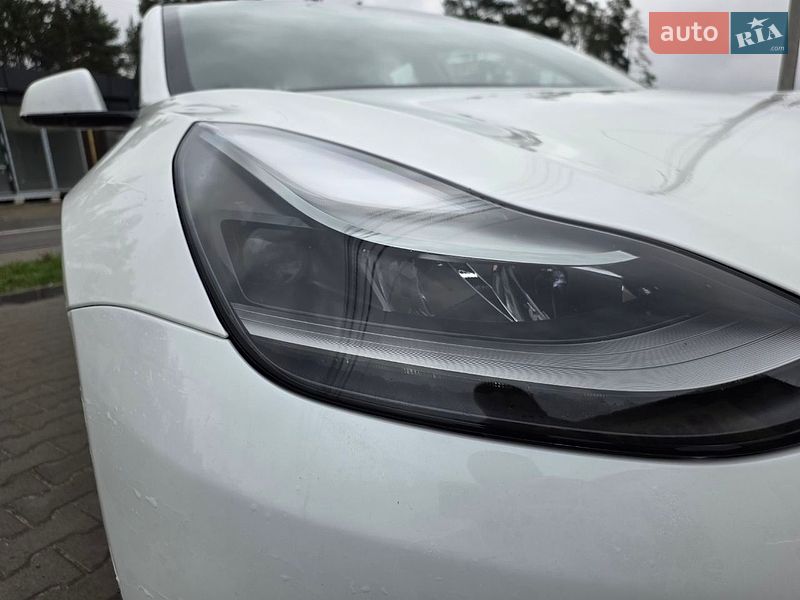 Седан Tesla Model 3 2021 в Ирпене