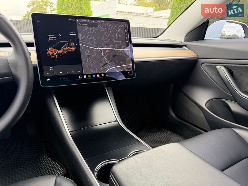Седан Tesla Model 3 2019 в Одессе