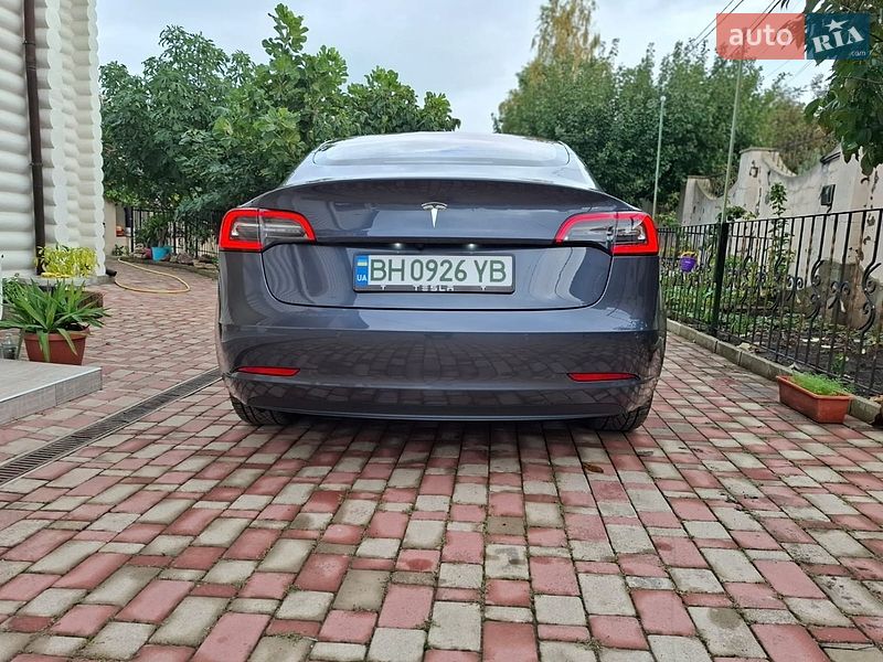 Седан Tesla Model 3 2018 в Одессе